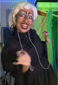 Annabelle Messer's Instagram, Twitter & Facebook