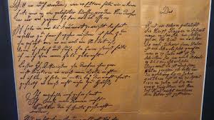 Sie sagten, er käme von nürnberg her / und er spräche kein wort / auf dem marktplatz standen sie um ihn her / und begafften ihn dort / die einen raunten: Rundgang Die Kaspar Hauser Ausstellung In Ansbach Kultur Franken Br De