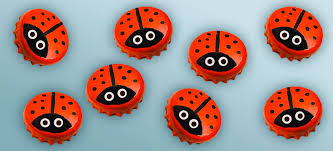 Glücksschwein basteln für silvester und neujahr. Last Minute Glucksbringer Bierkapselkafer Kaspar Harnisch