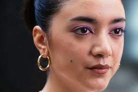 Blue lash pop: How to create a joyful makeup look for spring