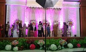 3 menit membaca oleh kartika ratnasari pada november 16, 2017. Pilih Dekorasi Pelamin Murah Cenderahati Perkahwinan