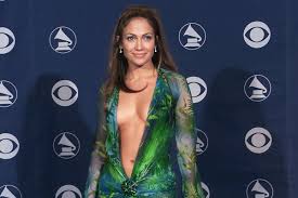 The star wore a sequined emerald green cape. Jennifer Lopez S Versace Dress From 2000 Grammys Launched Google Images The Independent The Independent