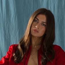 Ali Kerr's Instagram, Twitter & Facebook