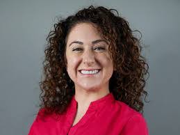 Leah Kramer's Instagram, Twitter & Facebook