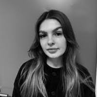 Amber Oakley's Instagram, Twitter & Facebook