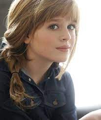 Origin of evil, and the 2018 adaptation of the haunting hill house. Lulu Wilson Filme Bio Und Listen Auf Mubi