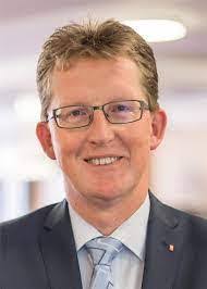 Karl Doering's Instagram, Twitter & Facebook