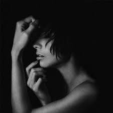 Black And White Fine Art Portrait Photography 35 Creative Fine Art Portraits Of Women 121clicks Com Art Photography Women Fine Art Portraits Fine Art Photography Women