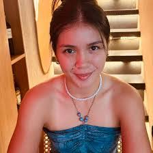 Elena Gamboa's Instagram, Twitter & Facebook