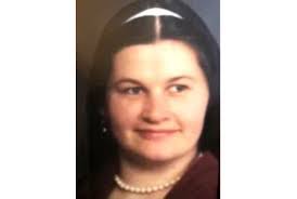 Sandy Bateman's Instagram, Twitter & Facebook