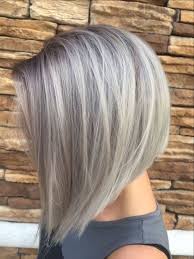 Die frisur sollte dabei unangestrengt aussehen, denn 2020 ist in sachen haaren natürlichkeit gefragt. Trendige Frisuren 2017 2018 Moderne Haarschnitte Und Haarfarben Fur Modebewusste Damen Archzine Net Trendige Frisuren Haare Grau Farben Haarschnitt