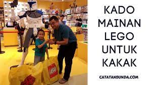 Mau kasih kado apa, ya? Tips Mempersiapkan Anak Khitan Pengalaman Seru Bagi Orangtua