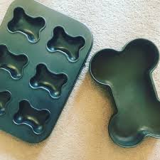 Dog cakes can be ordered days, weeks, or months in advance, and we will ensure that our dog cake bakery gets everything completed on our end to get your cake to your pup exactly on time. Pet Friendly Bakery Petfriendlydb Twitter