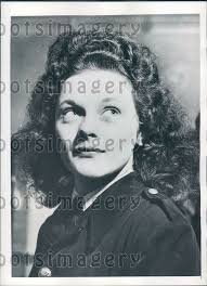 1945 Beautiful British Firegirl Pinup Doreen Morrison Press Photo