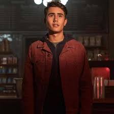 Love Victor Tells A Different Story Than Love Simon But Key Aspects Remain E Online In 2020 Victor New Actors Alexandra Shipp