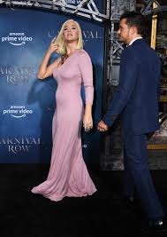 Katy perry & orlando bloom's cutest moments. Is Katy Perry Pregnant Singer Shows Off Baby Bump At Orlando Bloom S Premiere New Idea Magazine