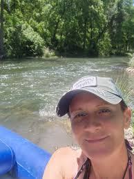 Hello!! I'm new here, my name is King…I'll be 1 in June. I'm full of  energy.. I'm a big boy🖤 Summer coming and I'm accepting new friends to  hang out!!