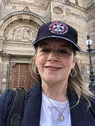 Elizabeth Rybarczyk's Instagram, Twitter & Facebook