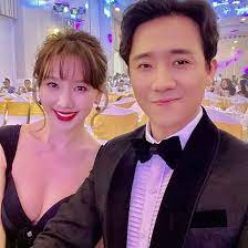 Tuấn trần khẳng định trấn thành sẽ không vì tình cảm thân quen mà giao cho anh vai diễn nặng ký. Tráº¥n Thanh Ä'ap Tráº£ Ä'á»ƒ Benh Vá»±c Hari Won Giáº£i Tri