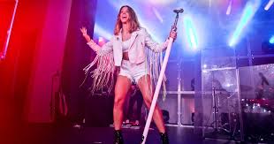 Als cd standard, limitierte fanbox und limitierte magazin edition erhältlich. Vanessa Mai From Hip Hop Dance To Pop Princess Archyde