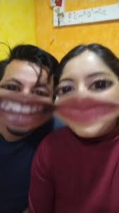 con mi señor esposo jugando @Aaron Aroncito Recue