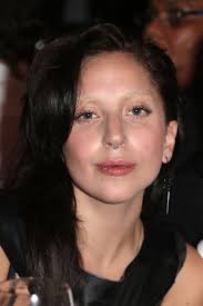 No Brow Trend Celebrities Without Eyebrows Bleached Eyebrows Brows Blonde Eyebrows