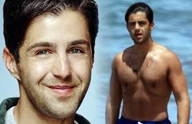 Josh peck who starred in drake and josh was spotted shirtless on the beaches of maui with a mystery woman. Themoinmontrose Actor Josh Peck Itsjoshpeck Is 31 Today