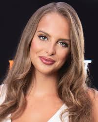 Such a pleasure doing hair & makeup for Laurie Jamison. Photos by  @studiojinc ,makeup by me:)#hmua #makeupartist #redhead #lovemyjob #creative