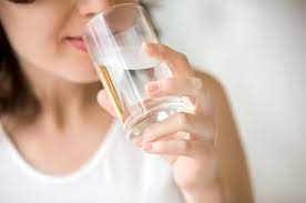 Aroma kencing menyengat, bisa jadi pertanda batu ginjal (lesterman/shutterstock). Kencing Berdarah Tapi Tak Sakit Doktor Jelaskan Puncanya