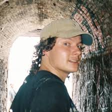 Robert Deçani (@robert_decani) • Instagram photos and videos