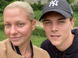 Oktober 1994 in münchen) ist eine deutsche schauspielerin und sängerin. Gzsz Rtl Star Valentina Pahde Beichtet Vor Laufender Kamera Das Ist Ihr Neuer Stars