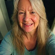 What are some mosaic pattern ideas for windows?