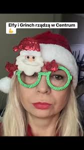 Ten Rok był pełen szaleństwa i dobrej zabawy. Odwiedziły nas małe Elfy,  Grinch i Mikołaj, który obdarował nie tylko dzieci prezentami. 🎁  Dziękujemy📍#Grinch Mikołaj #centrumCreativeKids #TUS ...