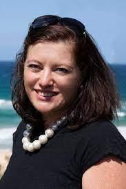 Diana Pound's Instagram, Twitter & Facebook