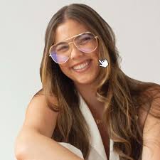 Summer Update: Throwing some deuces because two more weeks with Ogilvy but  this time lets make it NYC! Looking forward to the next few weeks with new  faces, places, clients, and I