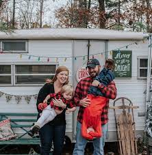 Well you're in luck, because here they come. Funny Christmas Card Photo Fails Popsugar Family