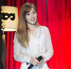 Producer Addresses Controversy Following Taeyeon S Elimination On Hidden Singer 2 Says No More Idols Will Be On The Show Hidden Singer Singer Kpop Girls