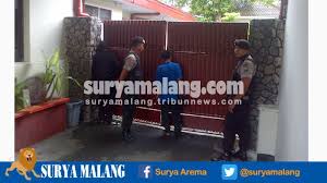 Kpk tangkap tangan di nganjuk, jatim. Kpk Sita Sepeda Motor Trail Dari Rumah Dinas Bupati Nganjuk Kira Kira Apa Kasusnya Surya Malang