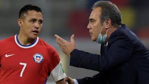 La formación que alista chile para enfrentar a argentina en clasificatorias la selección chilena enfrentará a argentina el jueves en santiago del estero por la séptima fecha de las clasificatorias y martín lasarte ya tiene en mente la formación. Asi Esta La Tabla De Las Clasificatorias Sudamericanas Al Mundial De Qatar 2022 Alairelibre Cl