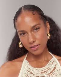 Happy Birthday 🎂 TINA KNOWLES(Fashion Designer) BIRTHDAY January 4, 1954  BIRTH SIGN Capricorn BIRTH PLACE Galveston, TX AGE 71 years old….. TINA  KNOWLES is the Mother of music super stars Beyonce and