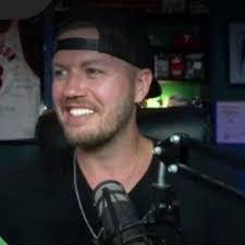 Dave Loughran's Instagram, Twitter & Facebook