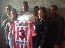 This is the national team page of psv eindhoven player denzel dumfries. Kawf1sa2 3frkm