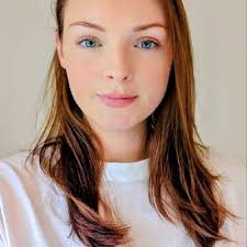 Maria Prosser's Instagram, Twitter & Facebook