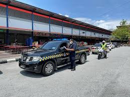 Dah nak raya, dapatkan app untuk digunakan bila kecemasan. Balai Polis Salak Selatan Kuala Lumpur Posts Facebook