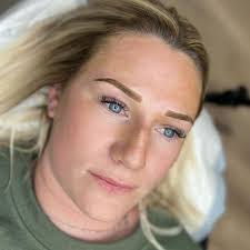 Shanna Klein's Instagram, Twitter & Facebook