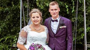 Jun 30, 2021 · denn mickie selbst trägt für ihn eher untypisch einen schicken anzug. Sarafina Wollny Und Ihr Peter Zittern Fallt Die Hochzeit Ins Wasser