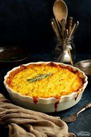 Olive oil (2 tbsp), ground lamb or beef (about 1.5 lbs), 1 large carrot (grated), 1 large onion (grated), bag of frozen peas, fresh rosemary, fresh thyme, minced garlic (i used 4 cloves), salt, pepper, worcestershire sauce (several splashes), tomato puree or paste (no more than a small can). Vegetarian Quorn Shepherd S Pie Recipe