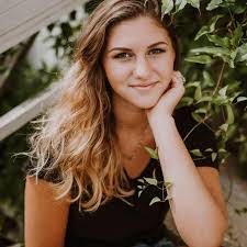 Hannah Dekker's Instagram, Twitter & Facebook