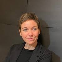 80+ perfiles de «Sala»