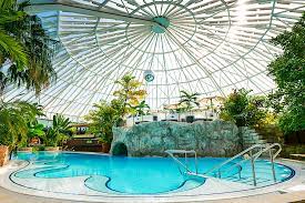 Erding near munich is home to europe's largest spa complex. Therme Erding Alles Xxxl Sauna Rutschen Badespass Erholung Wellness Passenger On Earth